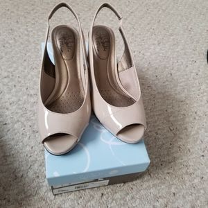 Life Stride Invest Slingback Pumps